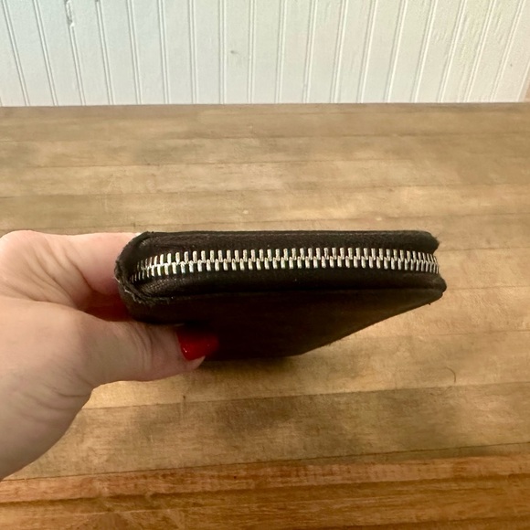 Louis Vuitton Damier Graphite Coated Leather Zippy Wallet - Picture 8 of 16